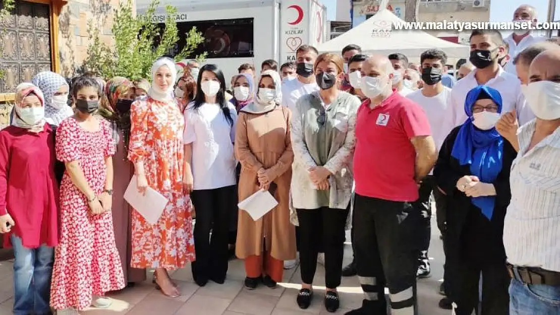 AK Parti İl Sosyal Politikalar Başkanlığı kan bağışında bulundu