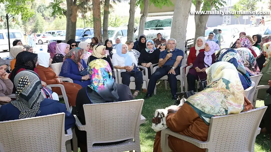 AK Parti'nin Başarısı İçin Fedakârca Çalışan Kadınlar Battalgazi'deki Yatırım Alanlarını Gezdi