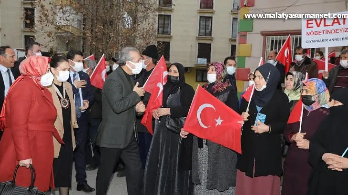 Ak Parti teşkilatından Diyarbakır annelerine ziyaret