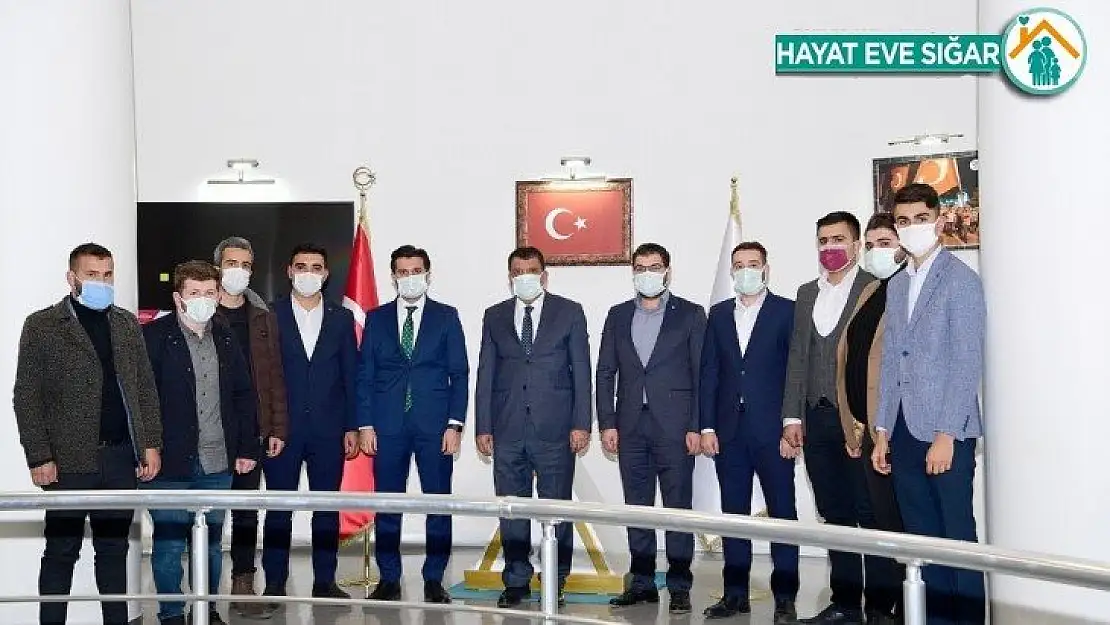 AK Partili gençlerden Başkan Gürkan'a ziyaret