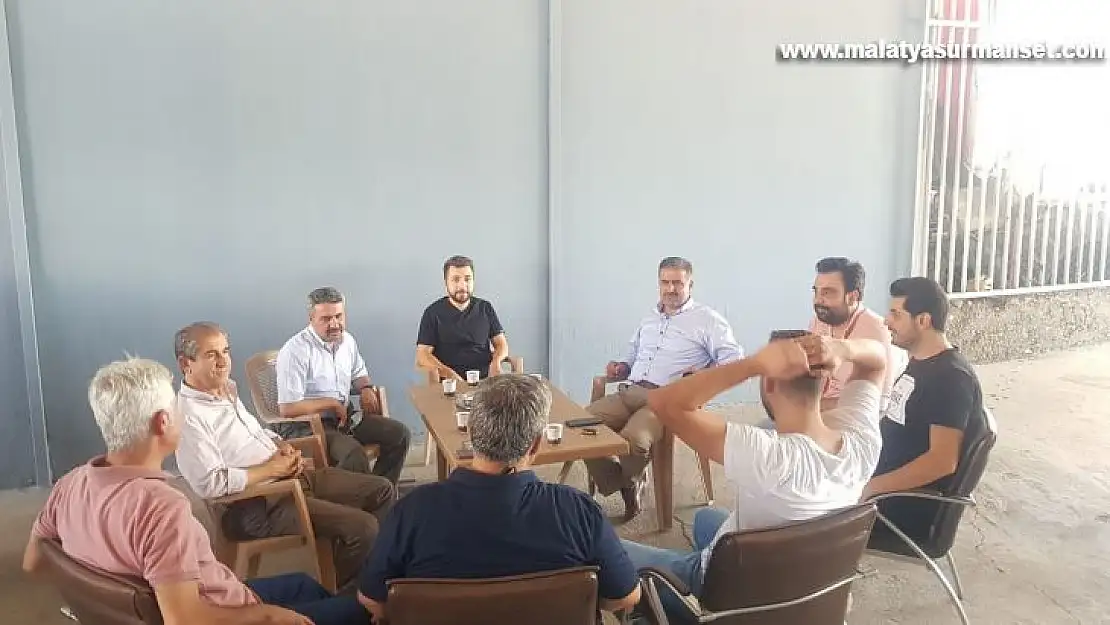 AK Partinin yaptığı hizmetleri anlatan broşürler dağıtılmaya başlandı