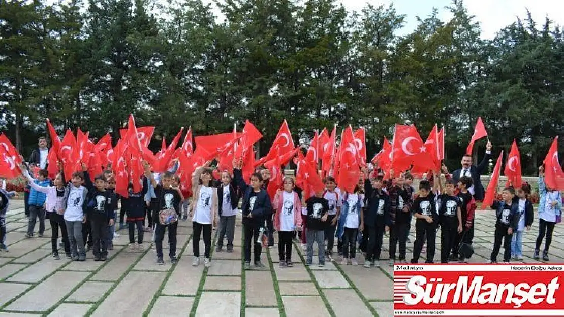 Akyurtlu öğrencilerden Anıtkabir'e ziyaret