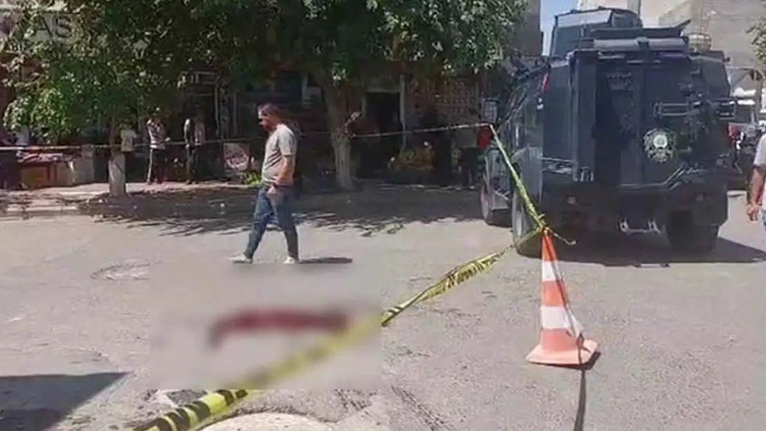 Alacak Kavgası Kanlı Bitti 1 Ölü 3 Yaralı!
