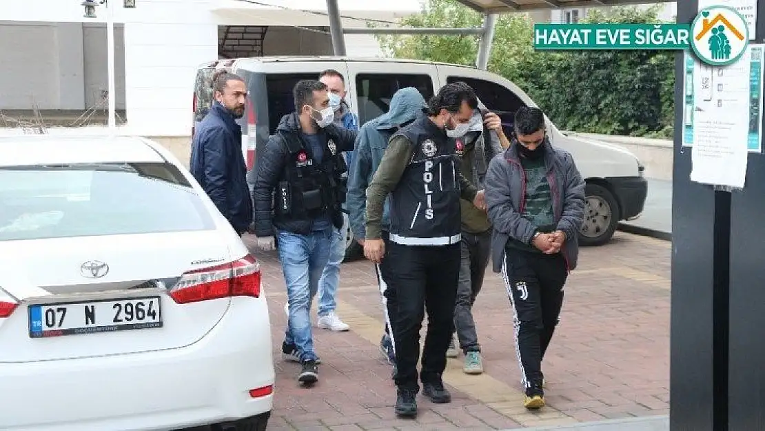 Alanya'da uyuşturucu operasyonda 3 tutuklama
