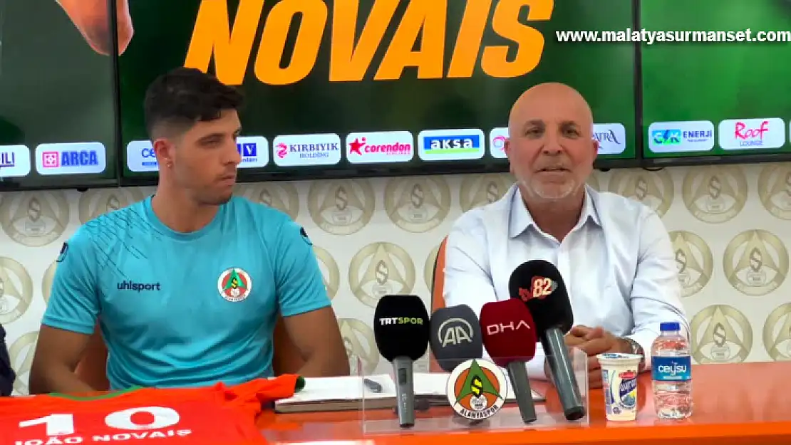 Alanyaspor, eski futbolcusu Joao Novais'i transfer etti