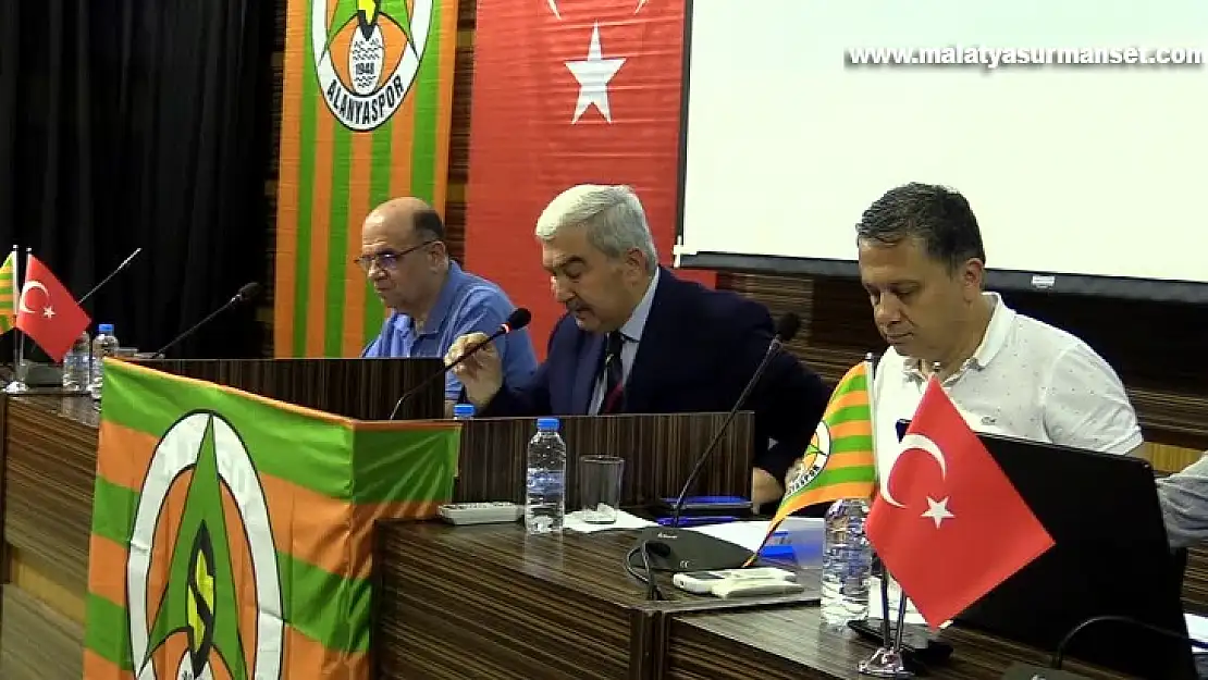 Alanyaspor Kulübünün Olağanüstü Genel Kurulunda Çavuşoğlu Başkanlığa Yeniden Seçildi