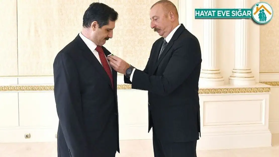 Aliyev'den görev süresi dolan Büyükelçi Erkan Özoral'a Dostluk Nişanı