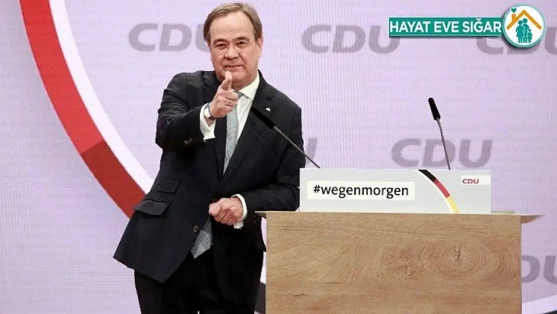 Almanya'da Merkel'in partisi CDU yeni başkanını seçti