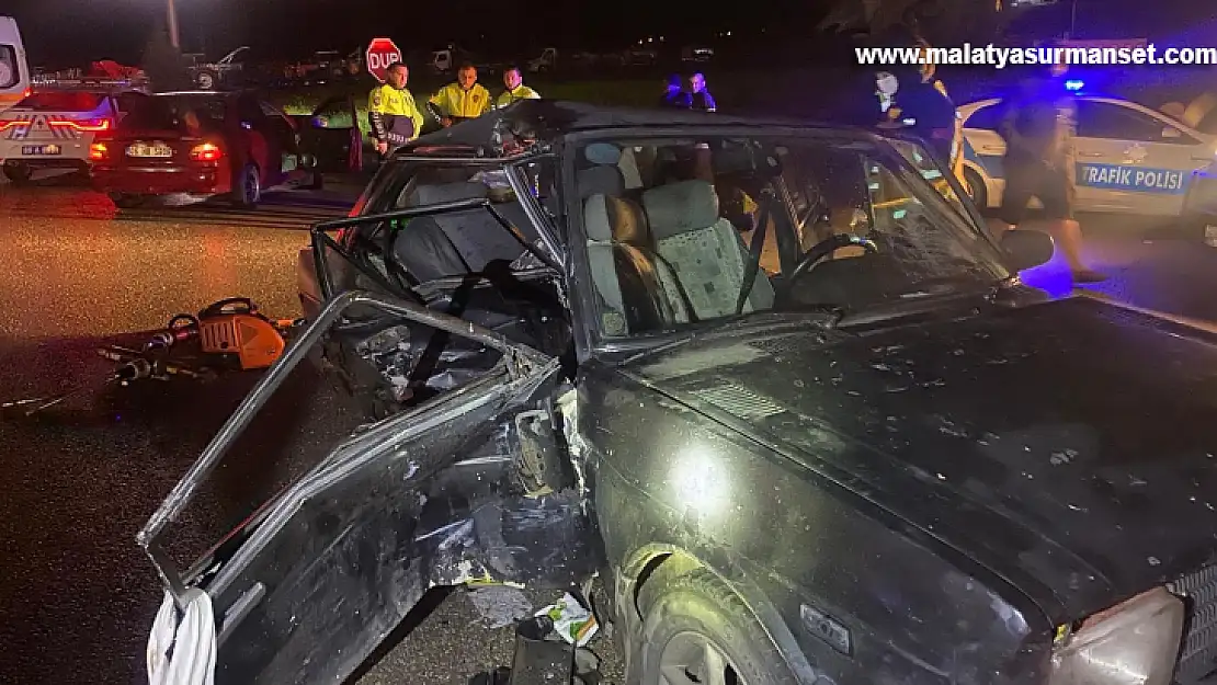 Amasya'da 3 otomobilin karıştığı zincirleme kaza: 2 ölü, 8 yaralı