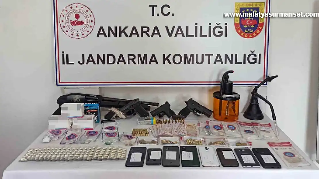 Ankara'da 14 adrese eş zamanlı operasyon: 12 gözaltı