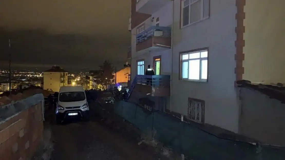 Ankara'da genç kadın, iki aylık bebeğinin yanında bıçaklanarak öldürülmüş olarak bulundu