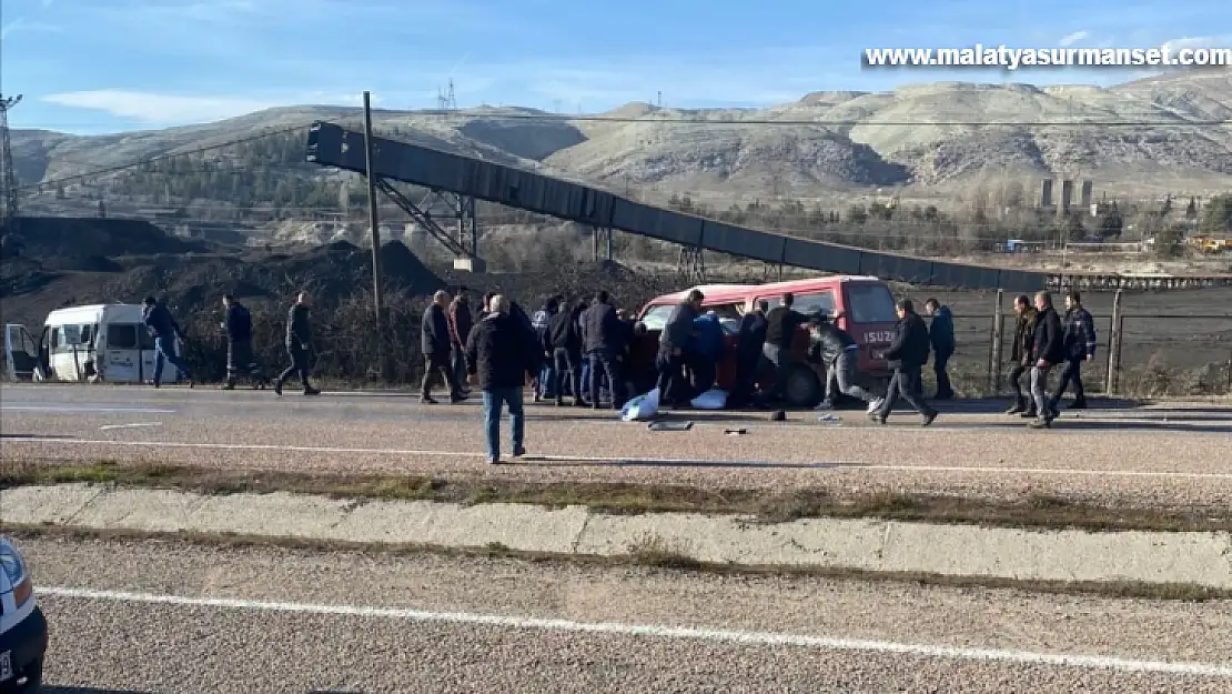 Ankara'da iki minibüs çarpıştı: 1 ölü, 3 yaralı