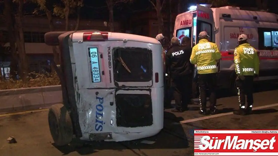 Ankara'da minibüs polis aracına çarptı: 2'si polis 4 yaralı