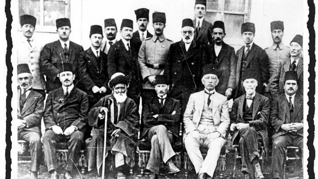 Ankara Üniversitesi arşivlerinden 'Milli Mücadele Dönemi'nden ilk kez gün yüzüne çıkan fotoğraflar