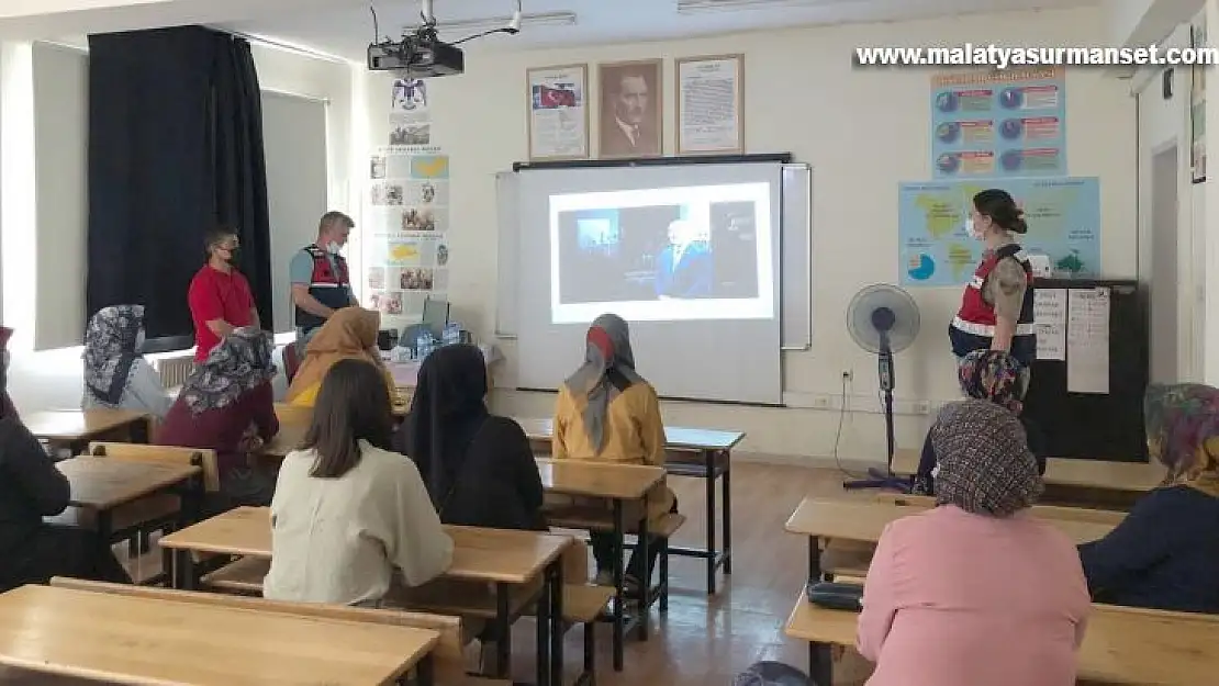 Annelere uyuşturucuyla mücadele semineri verildi