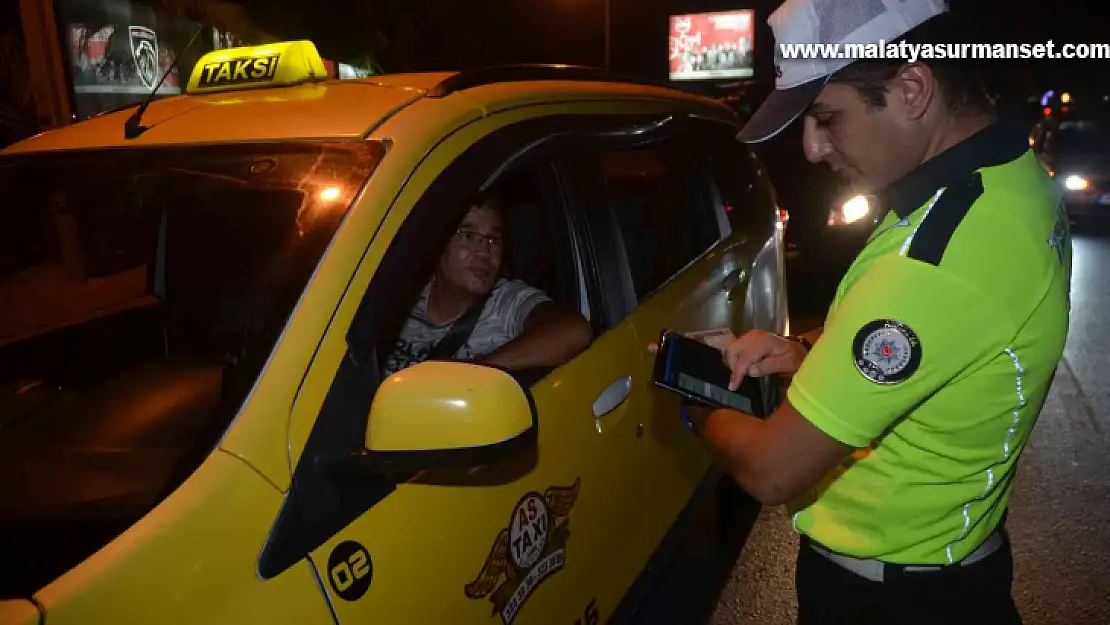 Antalya'da trafik ve asayiş uygulaması