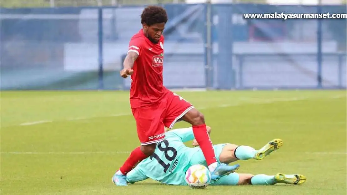 Antalyaspor, hazırlık maçında Paderborn'a 1-0 yenildi