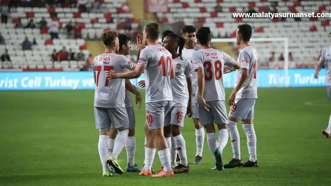 Antalyaspor, Shakhtar Donetsk'e 2-1 mağlup oldu