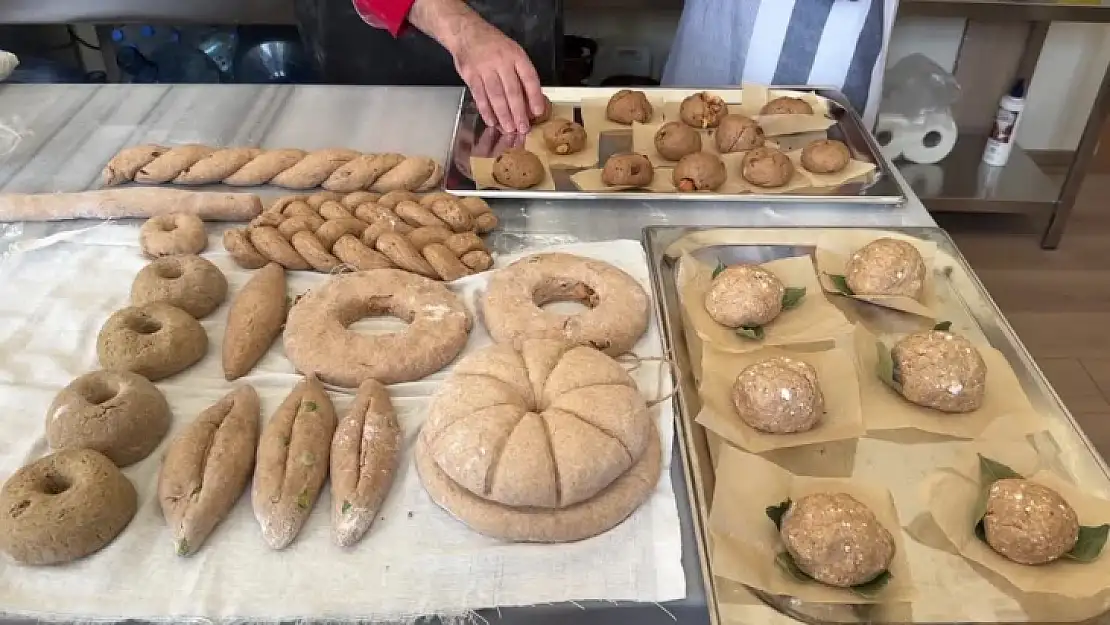 Antik çağ ekmekleri üniversite öğrencisinin tezinde fırınla buluştu