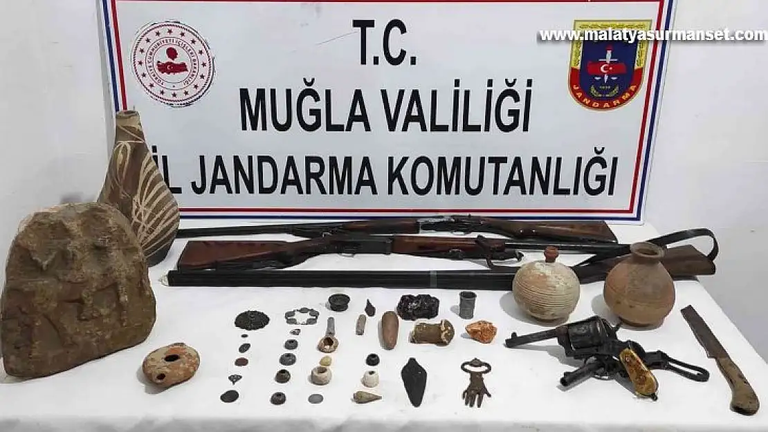 Antika tabanca ve tüfek ele geçirildi