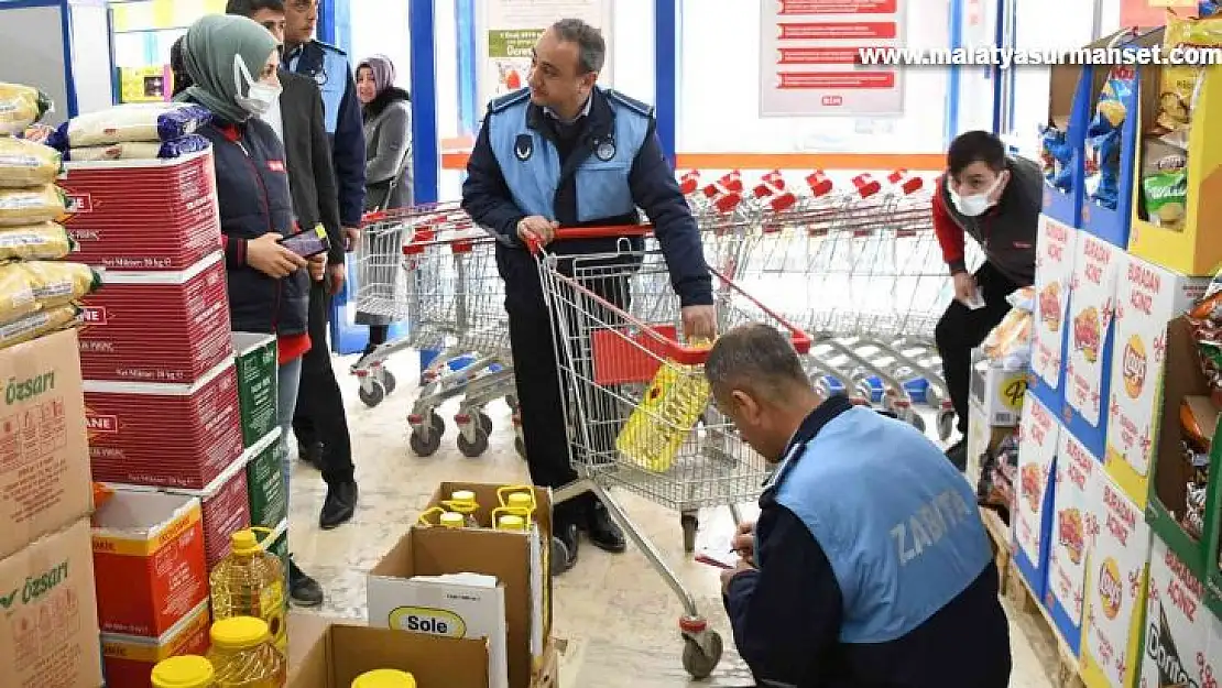 Araban'da zincir marketlerde denetim yapıldı