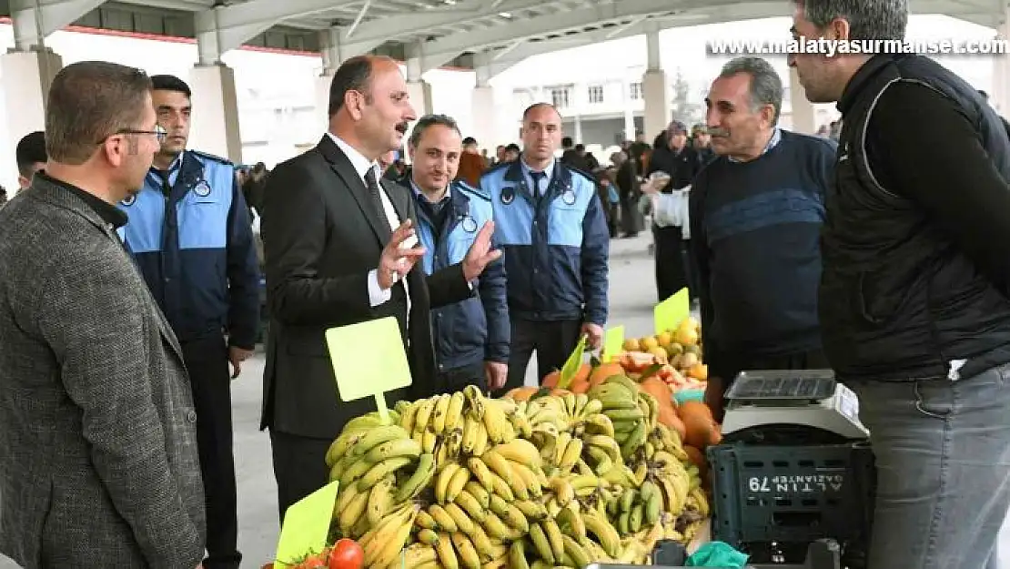 Araban'ın ilk kapalı semt pazarı hizmete girdi