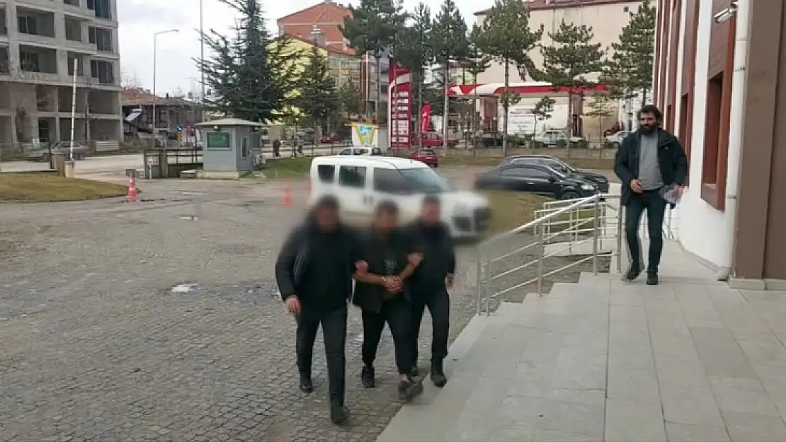 Aracında Uyuşturucu Bulunan Zanlı Tutuklandı