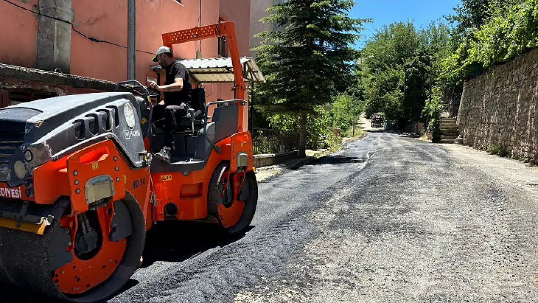 Arapgir Belediyesi Bozulan Yollarda Asfalt Yama Çalışması Gerçekleştirdi.