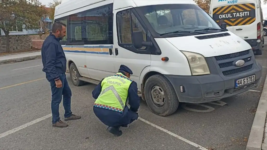 Arguvan'da okul servisleri denetlendi