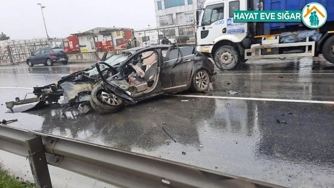 Arnavutköy'de feci kaza: 2 yaralı