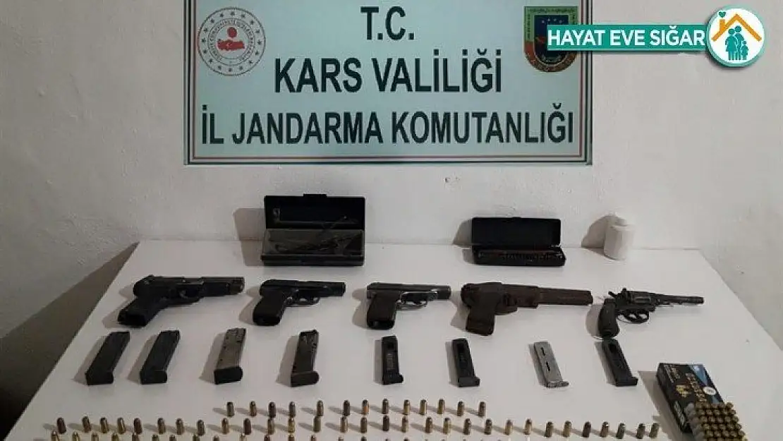 Arpaçay'da cephanelik gibi ev