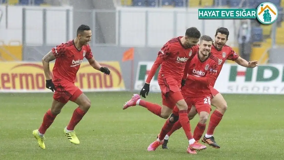 Asist kralı Ghezzal'dan gol siftahı