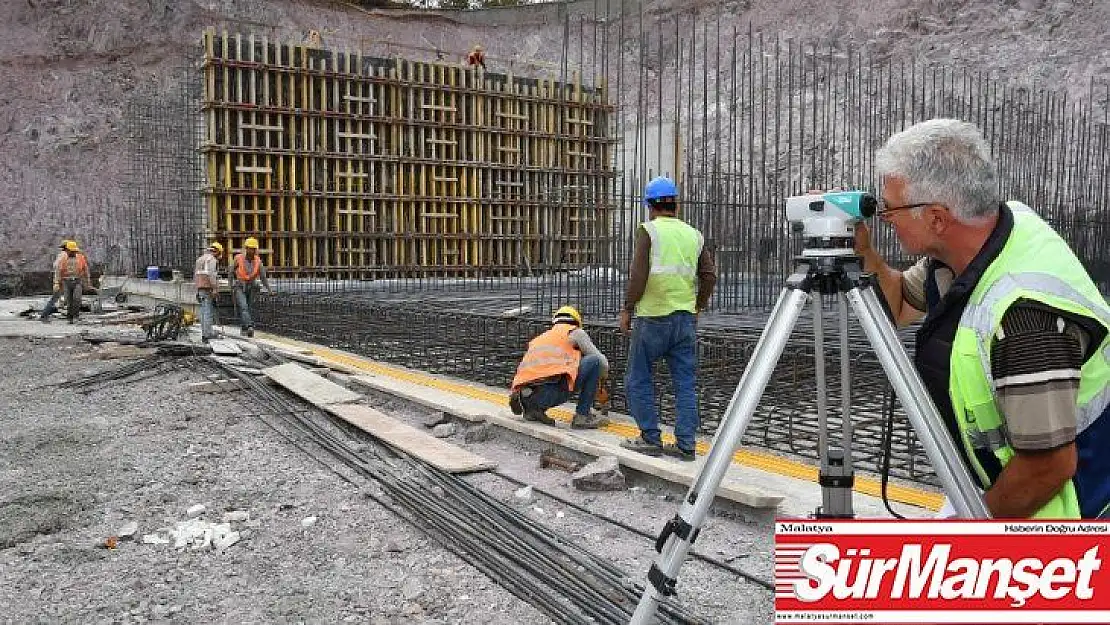 ASKİ genel müdürlüğü, kesintisiz ve sağlıklı su temini için içme suyu hatlarını yeniliyor