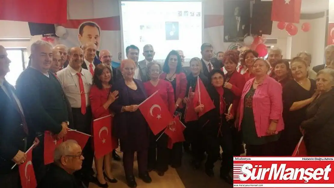 Atatürk Emekliler Konağı üyeleri 24 Kasım'ı coşkuyla kutladı