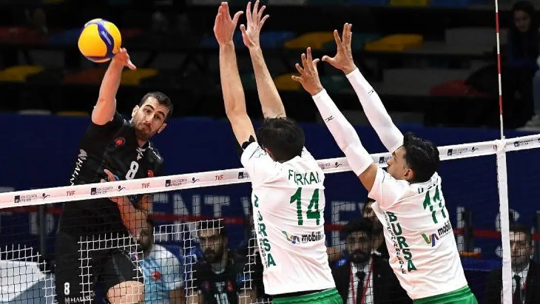 AXA Sigorta Efeler Ligi: Halkbank ANKARA: 3 -Bursa B.Ş. Bld.: 1