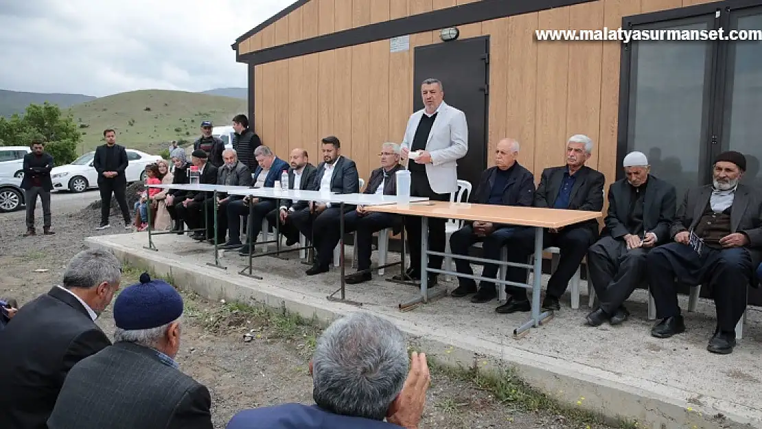 Ayasofya'nın Zincirlerini Kıranlar İle Tekrar Zincir Vurmak İsteyenleri Oylayacağız