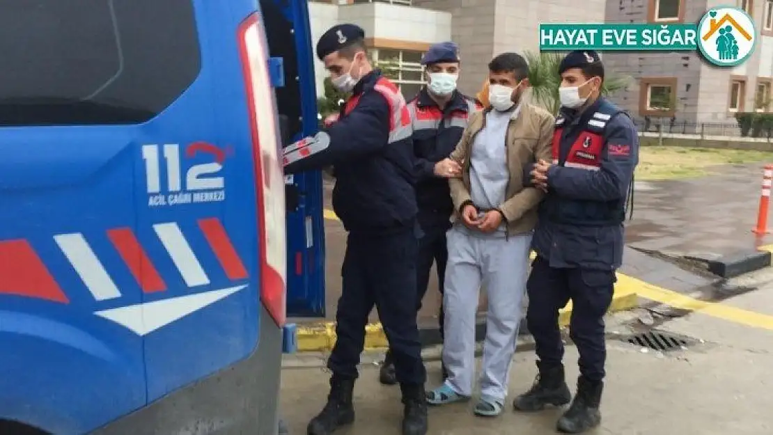 Babası ve babaannesini öldüren genç adliyeye sevk edildi
