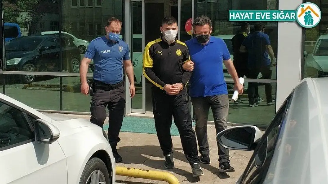 Babasına kuru sıkı tabancayla ateş eden genç tutuklandı