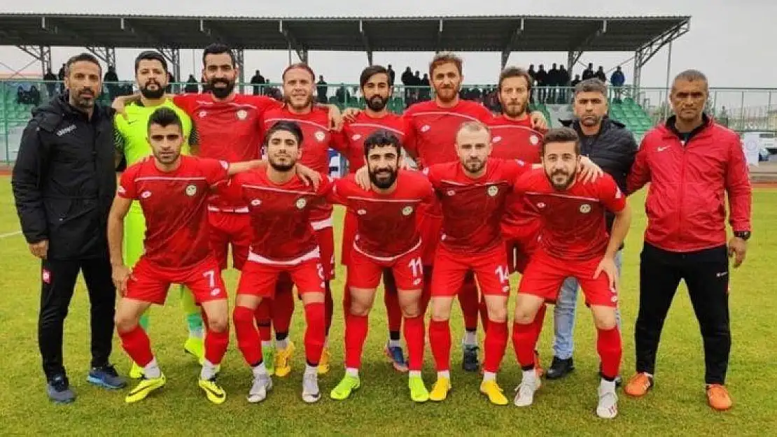 Bağlar Belediyespor son dakikalarda yıkıldı