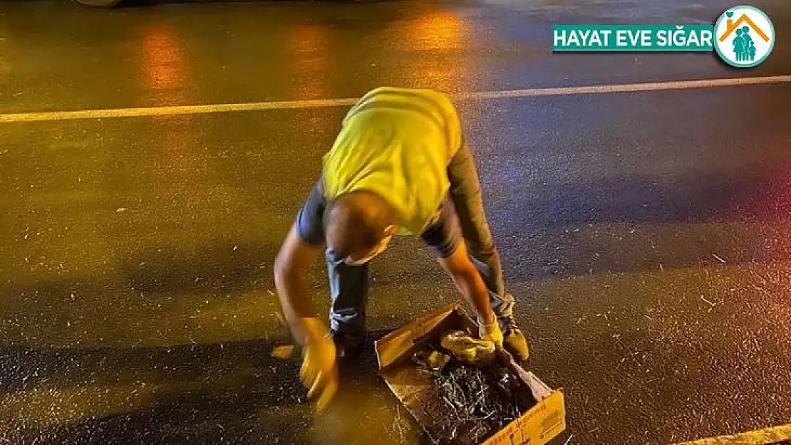 Bağlar'da temizlik seferberliğinde gece mesaisi