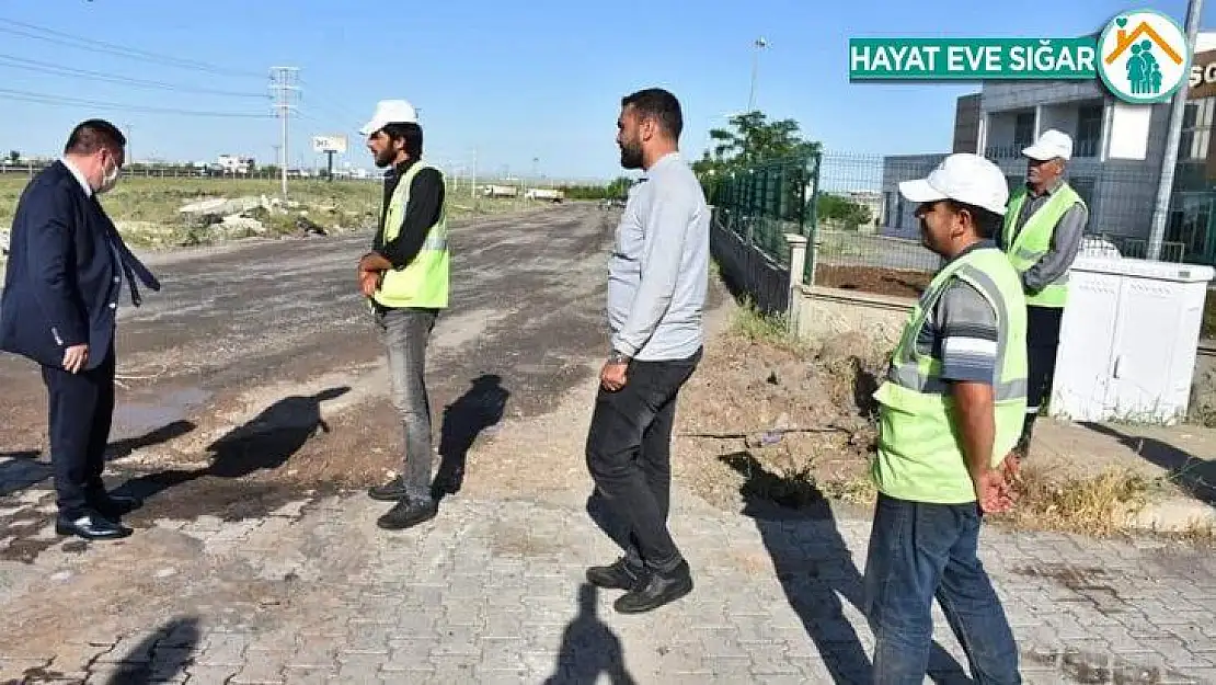 Bağlarda yol yapım çalışmaları devam ediyor