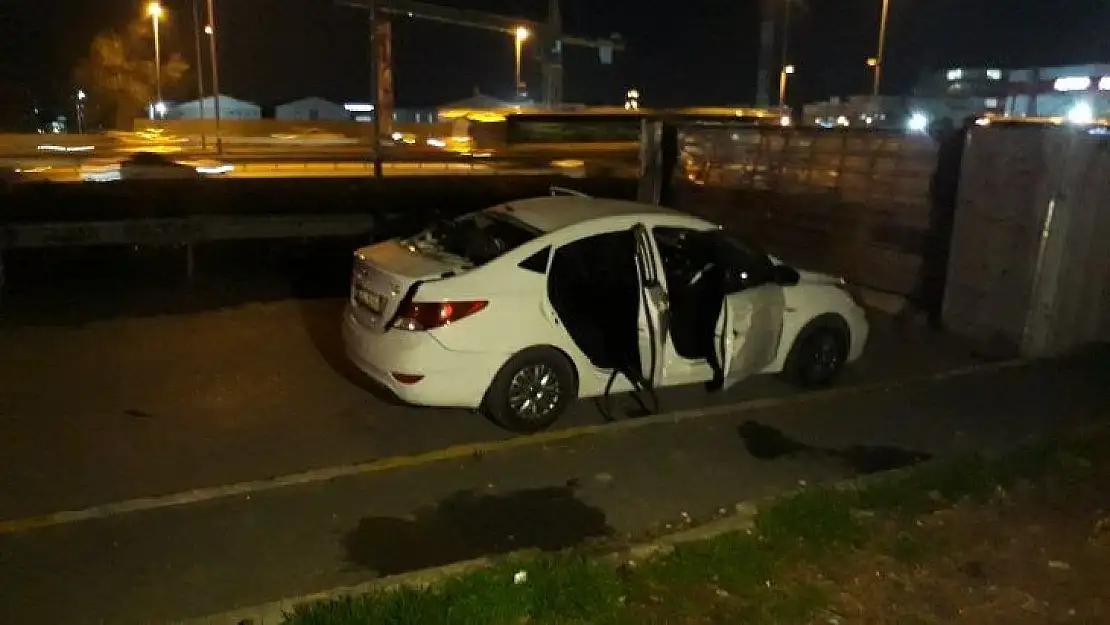 Bahçelievler'de park halindeki araçta patlama 2 yaralı