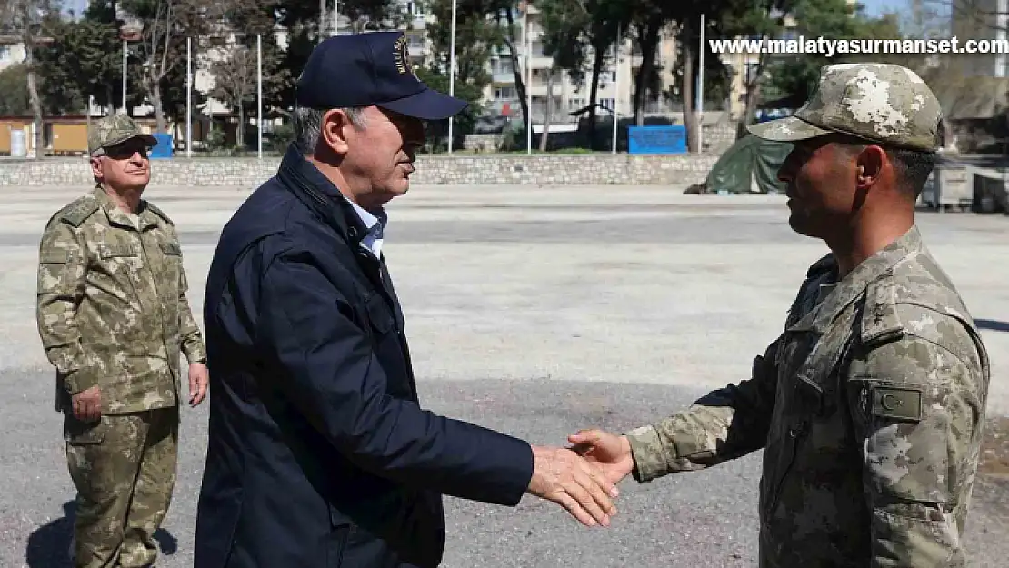 Bakan Akar, Antakya'da devam eden çalışmaları inceledi