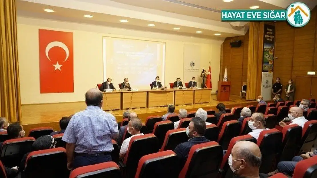 Bakan Kurum, Konya'da özel sektör temsilcileriyle bir araya geldi
