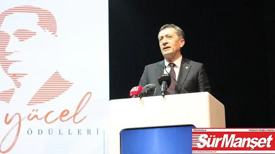 Bakan Selçuk, Öğretmenler Arası Kısa Öykü Yarışması Ödül Töreni'ne katıldı