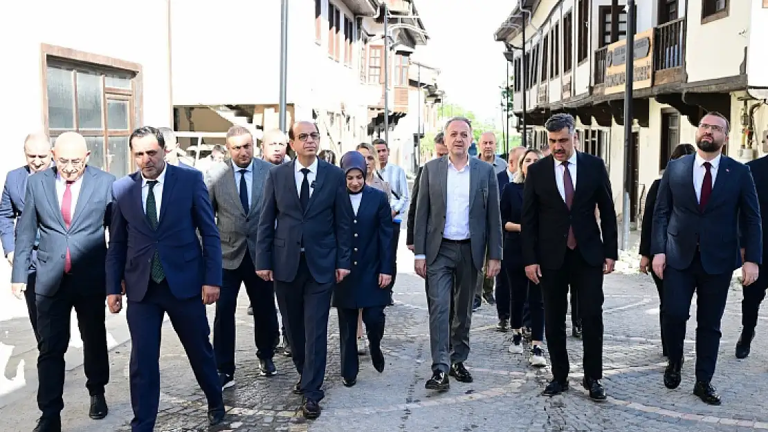 Bakan Yardımcısı Yazgı, Yeşilyurt'un Tarihi ve Tescilli Yapılarını İnceledi