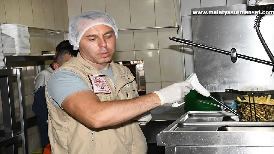 Bakan Yumaklı'dan Toplu Tüketim Yerlerinde Denetimlerin Sıkılaştırılması Talimatı