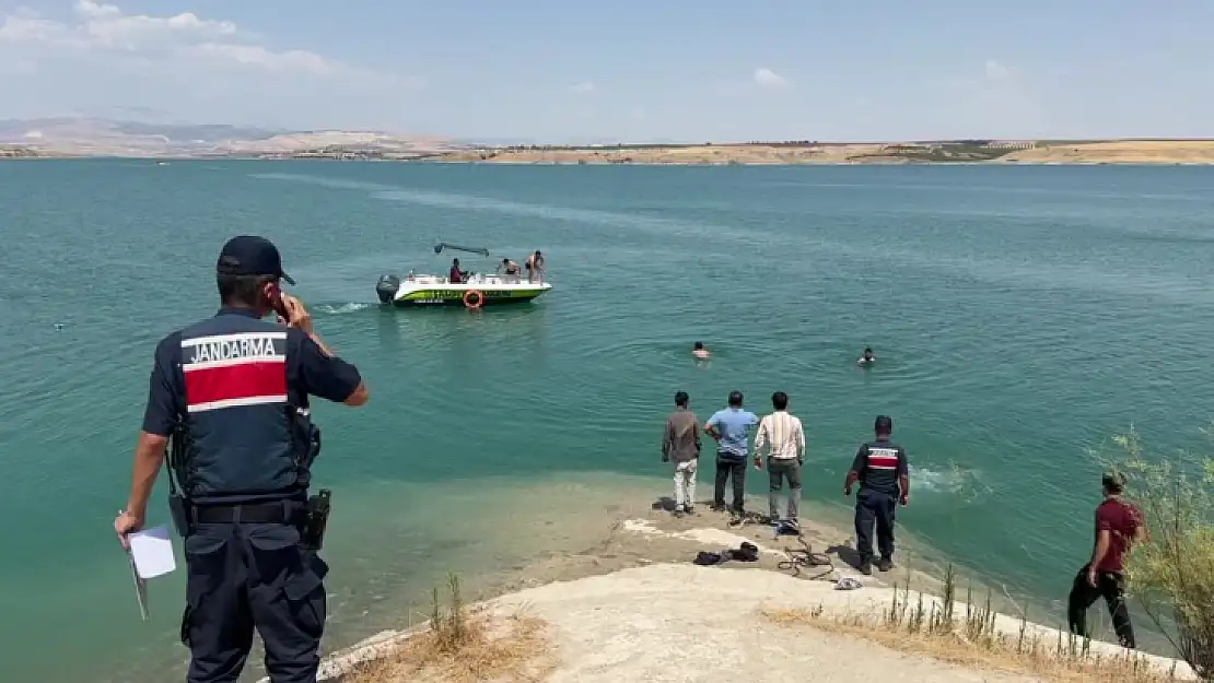 Baraj Gölüne Giren 2 Kardeşten Biri Boğuldu