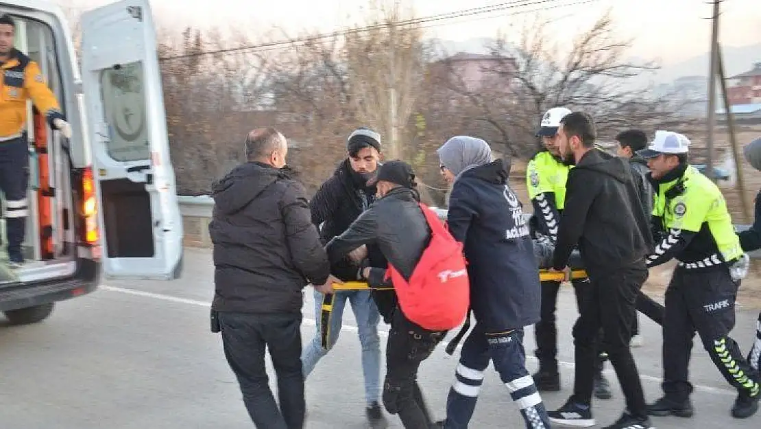 Bariyerlere çarpan motosiklet sürücüsü yaşamını yitirdi