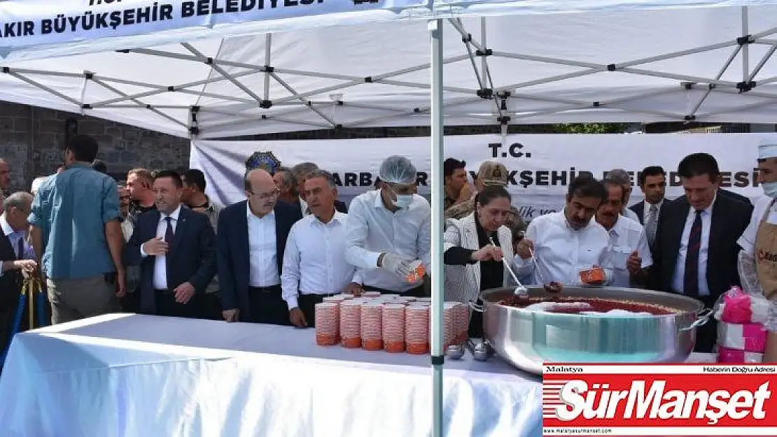 Başkan Beyoğlu aşure ikramına katıldı
